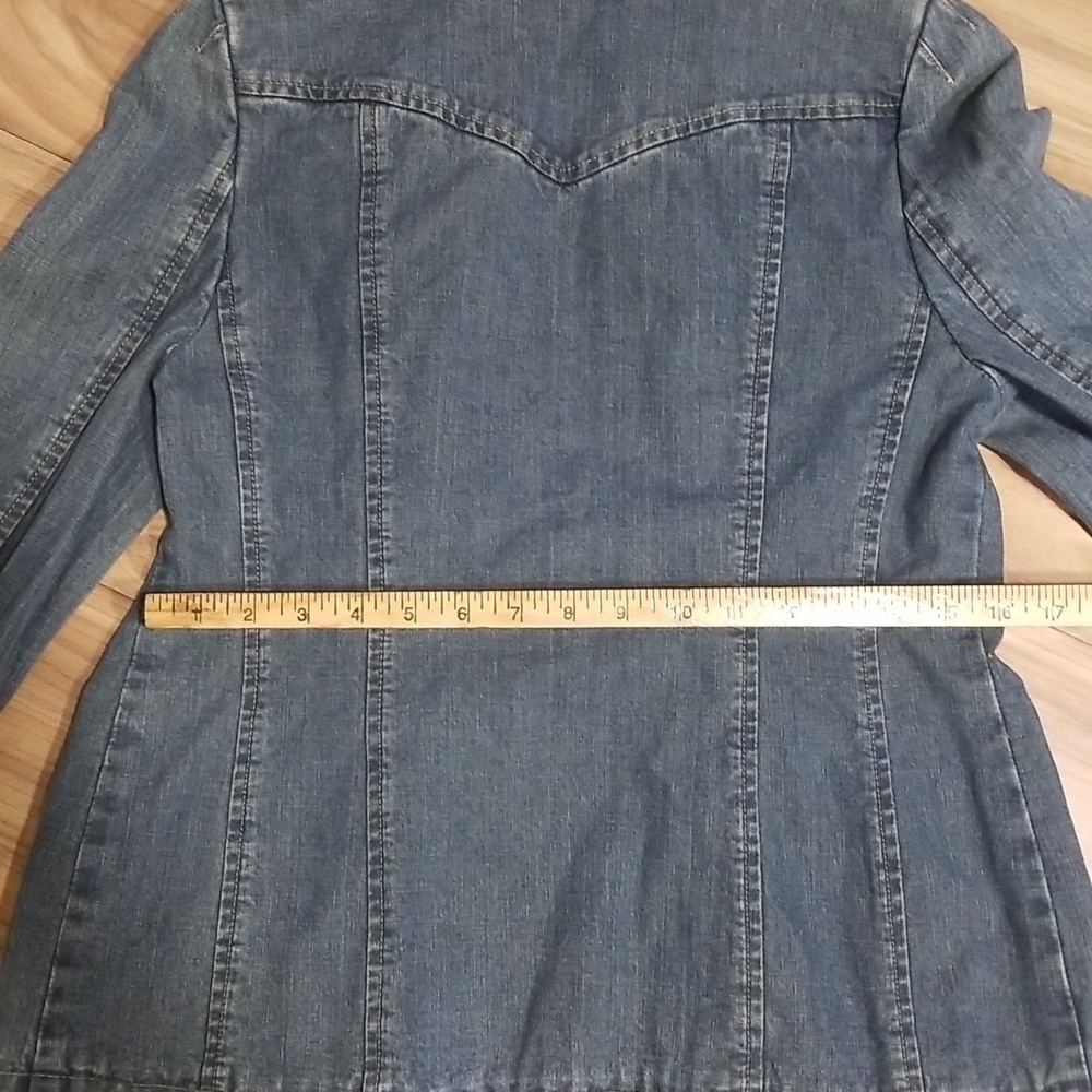 i.e. Denim Jacket Fitted Shoulder Detail Yoked Back And Double Button Front Med - Picture 10 of 11